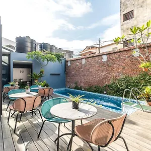 Tien Terrace Macalister **** George Town